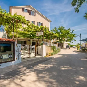 4* Vendégház Segulja